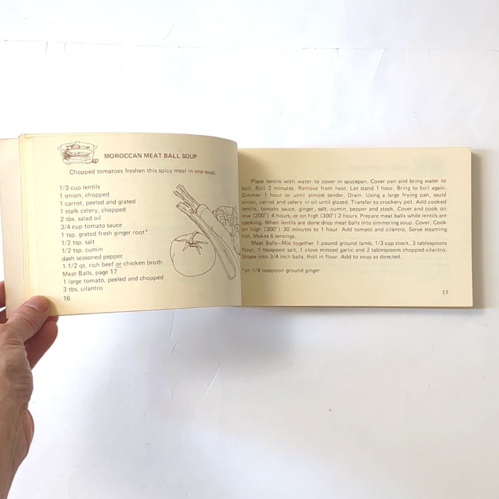 The Crockery Pot Cookbook - 1975 - Picture 10 of 13